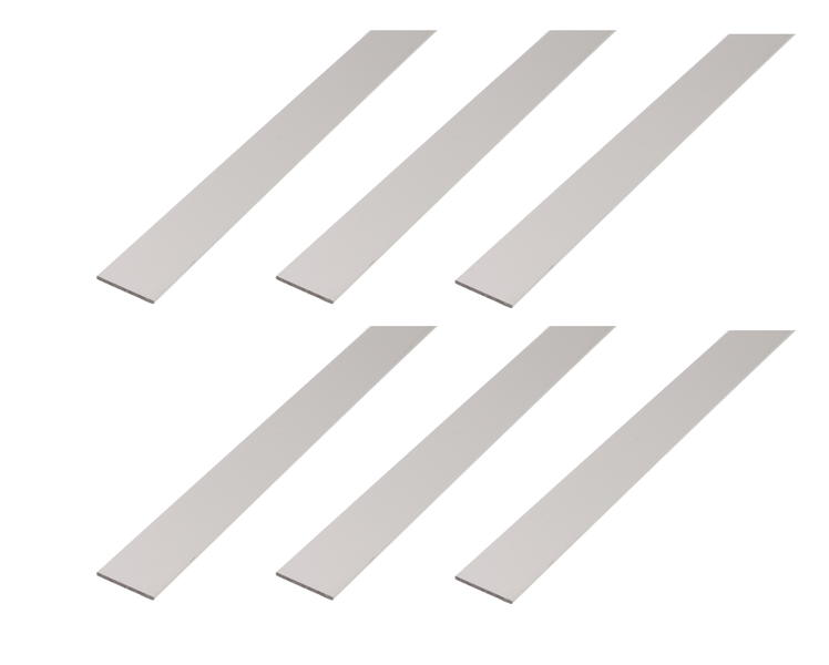 Sechs flache Metallschienen oder Leisten in paralleler Anordnung als Set.