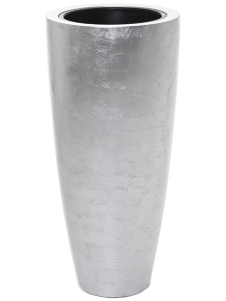 Hoher Pflanzkübel in Vasenform, silberfarben mit Blättchenoptik.