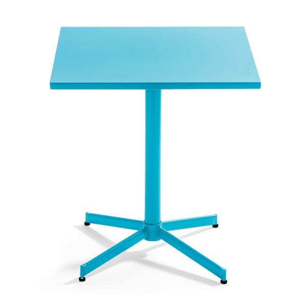 Quadratischer Bistrotisch aus Metall in Blau mit Säulenfuß und vierstrahligem Fußkreuz.