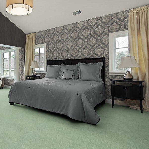 Teppichboden grün mit Velours Oberfläche angenehme Haptik 400 cm Breite (Meterware)
