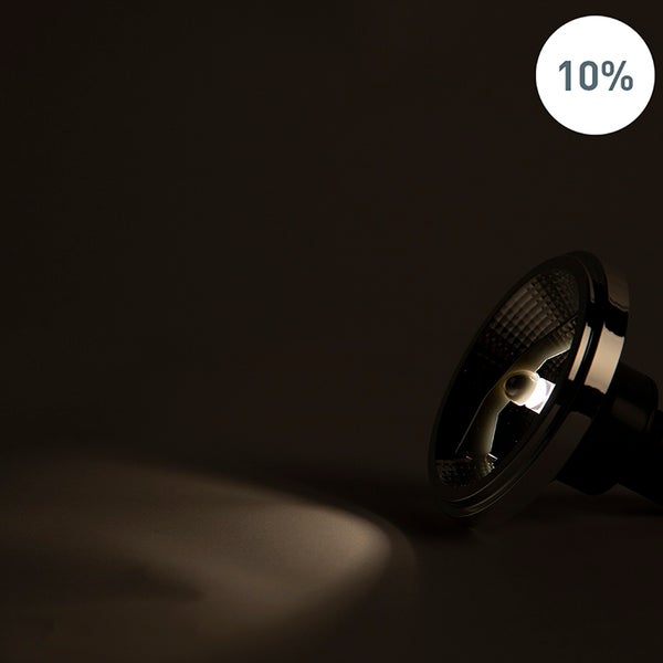 LED Reflektorlampe mit 10 Prozent Helligkeit.