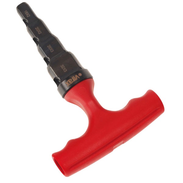 Virax Rohrentgrater und Kalibrierer für Verbundrohre mit rotem T-Griff für die Größen 16, 20, 26 und 32 Millimeter.