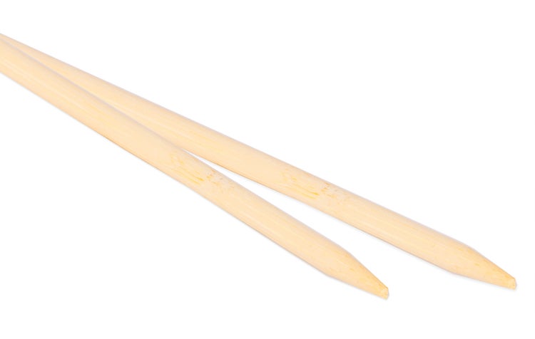 Zwei Holzstäbe für Bastelarbeiten