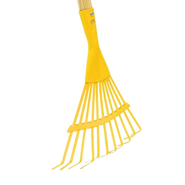 Gelber Fächerbesen aus Metall mit einem Holzstiel.