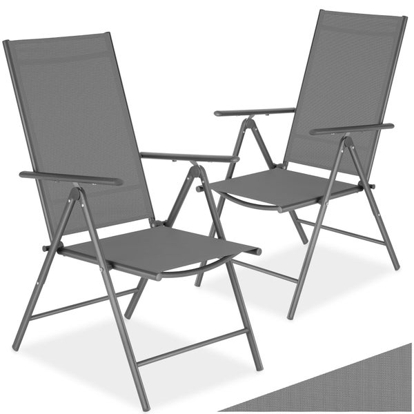 Set aus zwei grauen Gartenklappstühlen mit Textilbespannung, Armlehnen und stabilem Metallgestell.