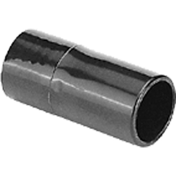 Nahaufnahme einer lilafarbenen Clematisblüte im Garten