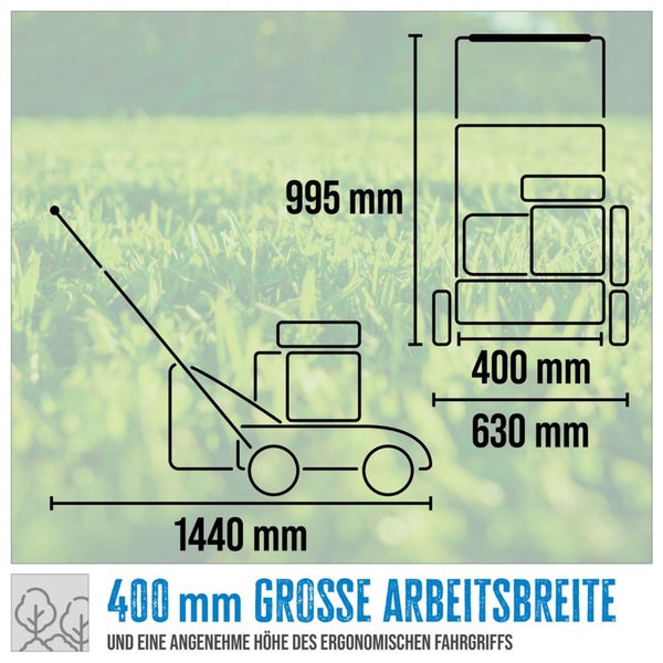 Technische Zeichnung der Abmessungen eines Rasenmähers mit Angaben zu Arbeitsbreite und Griffhöhe vor einem Rasenhintergrund.