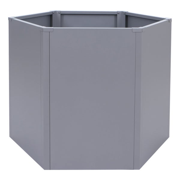 Sechseckiges Hochbeet aus Metall in Grau.
