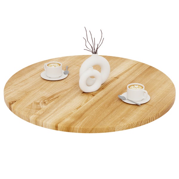 Runde Tischplatte aus hellem Holz mit Maserung, dekoriert mit zwei Kaffeetassen auf Untertassen und zwei weißen ringförmigen Vasen.