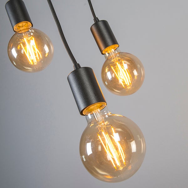 Pendelleuchte mit drei runden Glühbirnen