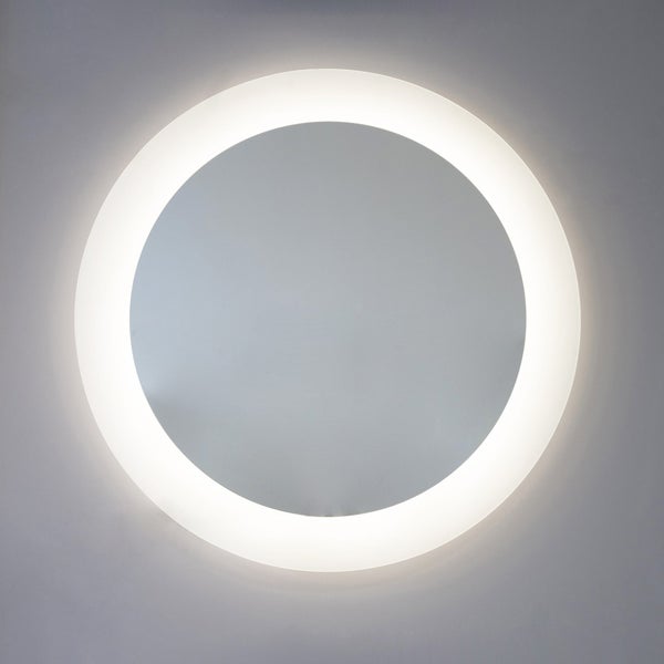 Runder Wandspiegel mit integrierter LED Beleuchtung in Ringform.