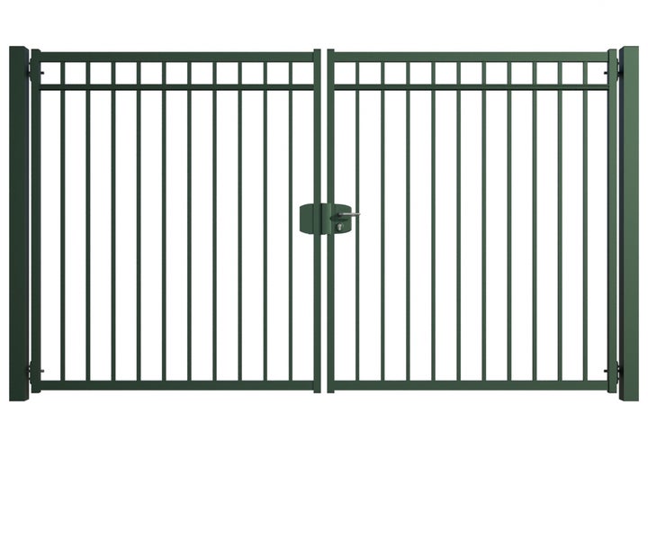 Doppeltor aus Metall mit senkrechten Stäben und Schloss