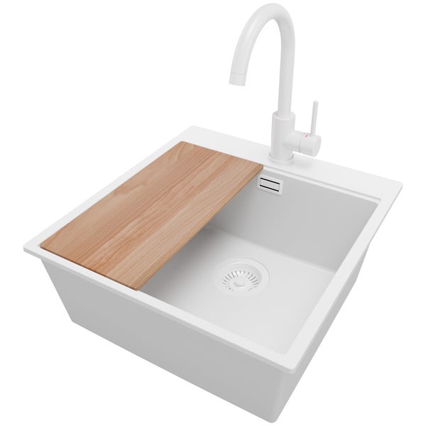 Spültisch mit Schneidebrett und Armatur für die Küche