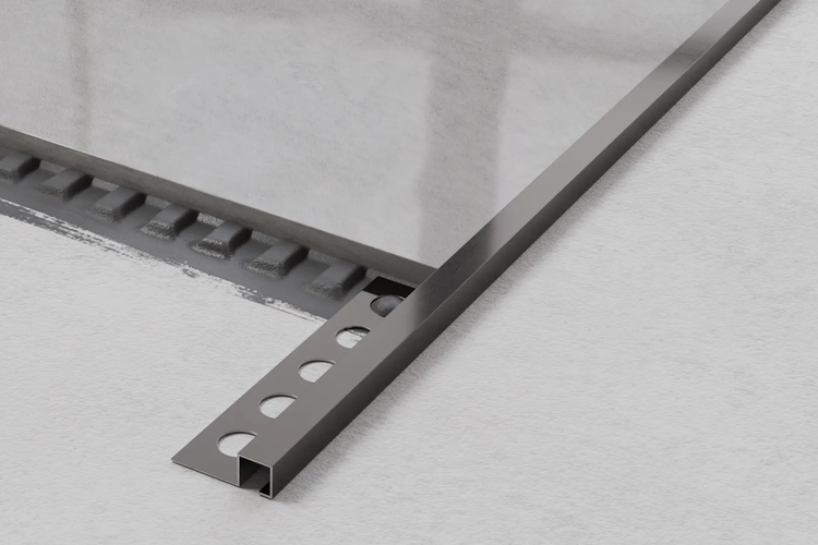 Fliesenschiene aus Metall zur Kantenverkleidung