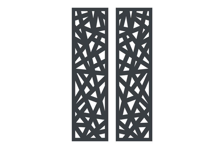 Zwei vertikale Dekorpaneele mit geometrischem Durchbruchmuster für Sichtschutz.