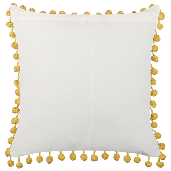 Quadratisches Zierkissen in Weiß mit goldfarbenen Bommeln an allen vier Seiten.