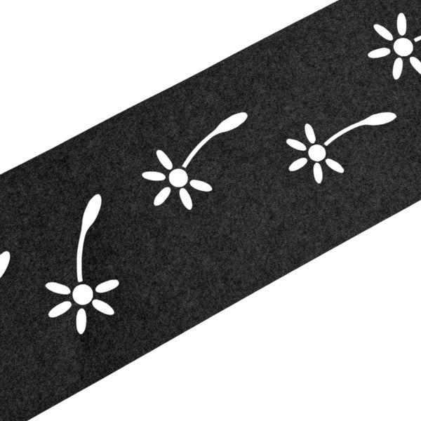 Dunkelgrauer Filz-Tischläufer mit ausgeschnittenem Blumenmuster