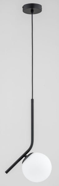 Moderne Pendelleuchte mit kugelformigem Glasschirm und schmalem Metallstab an schwarzer Deckenhalterung
