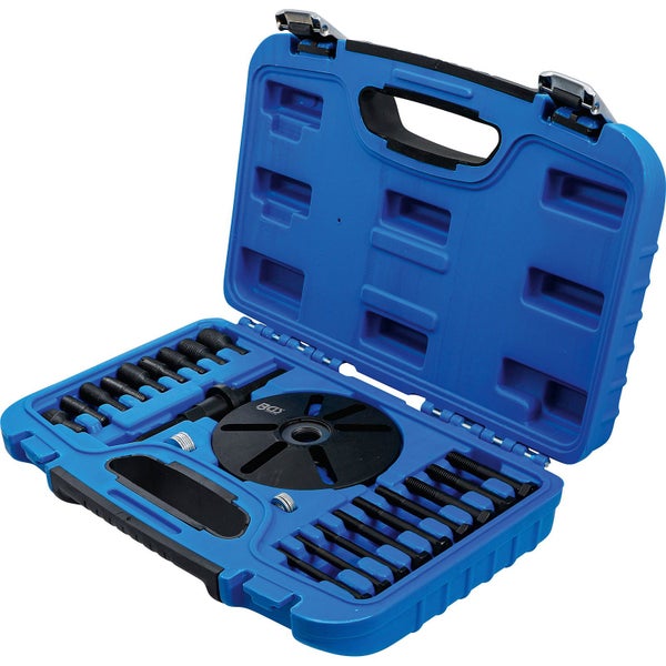 Werkzeugsatz zur Demontage von Lagern in einem blauen Werkzeugkoffer