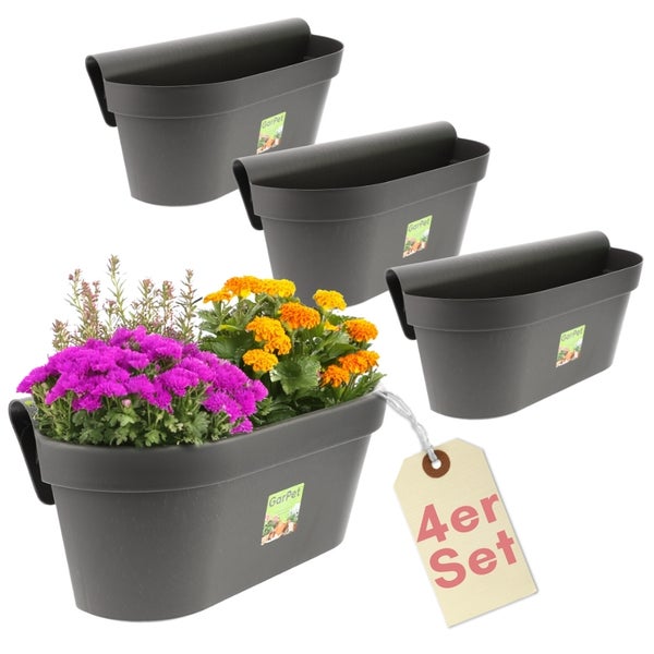 Set aus vier anthrazitfarbenen Balkonkästen aus Kunststoff zum Einhängen am Geländer.