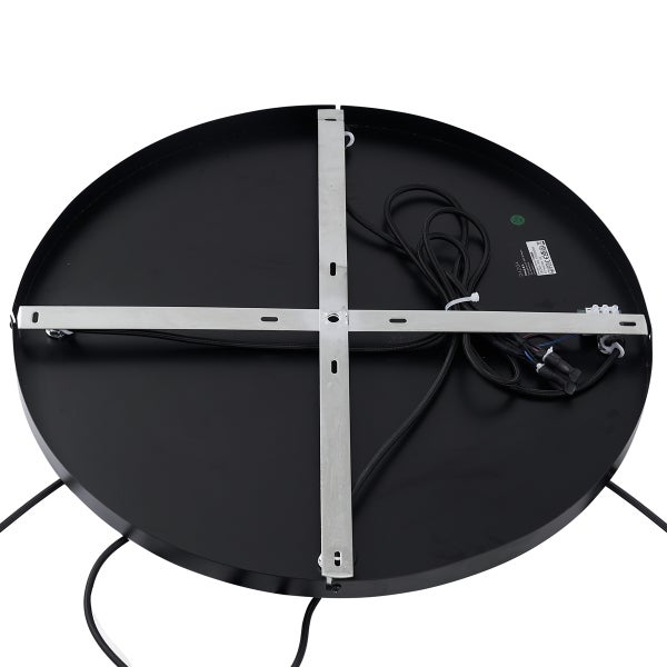 Unterseite einer runden Deckenleuchte mit Montagekreuz, Kabeln und Anschlussklemmen