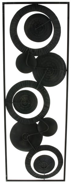 Dekorative Metallwandskulptur mit Kreismotiven in einem rechteckigen Rahmen