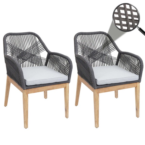 Zwei graue Gartensessel mit hellgrauem Kissen und hölzernen Beinen