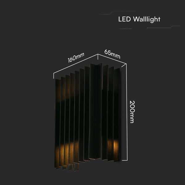 LED-Wandleuchte mit den Maßen 160 mm Breite, 65 mm Tiefe und 200 mm Höhe.