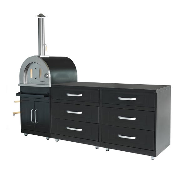 Grauer Massagesessel mit 8 Vibrationspunkten und Lendenwirbelheizung sowie eine Fernbedienung für Intensität, Modi und Zeitschaltuhr.