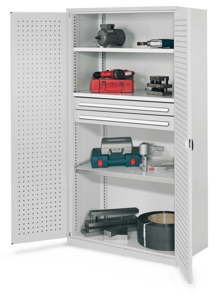 Werkzeugschrank mit Werkzeugen und Zubehör