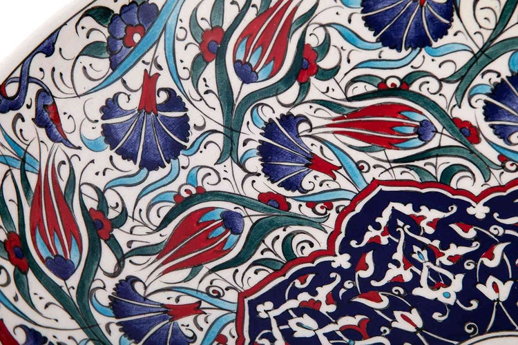 Dekorative Keramik mit Blumenmuster