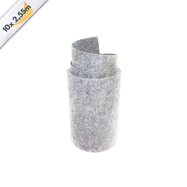 Grauer Filz in einer Rolle von 10 mal 2,55 Meter
