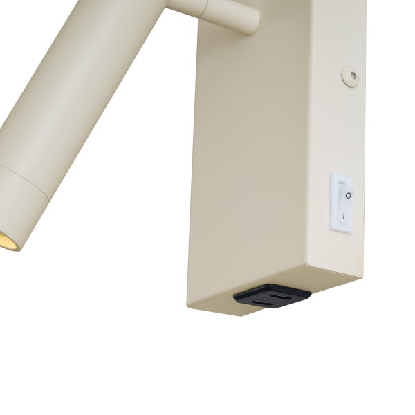 Wandleuchte mit verstellbarem Strahler, Kippschalter und integriertem USB-Anschluss