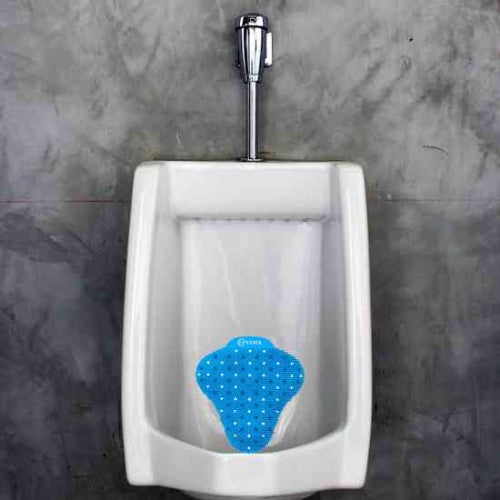 Weißes Urinal mit blauem Urinal-Sieb