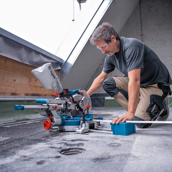 Rolle Schleifpapier für den Einsatz in Werkstätten und bei Renovierungsarbeiten