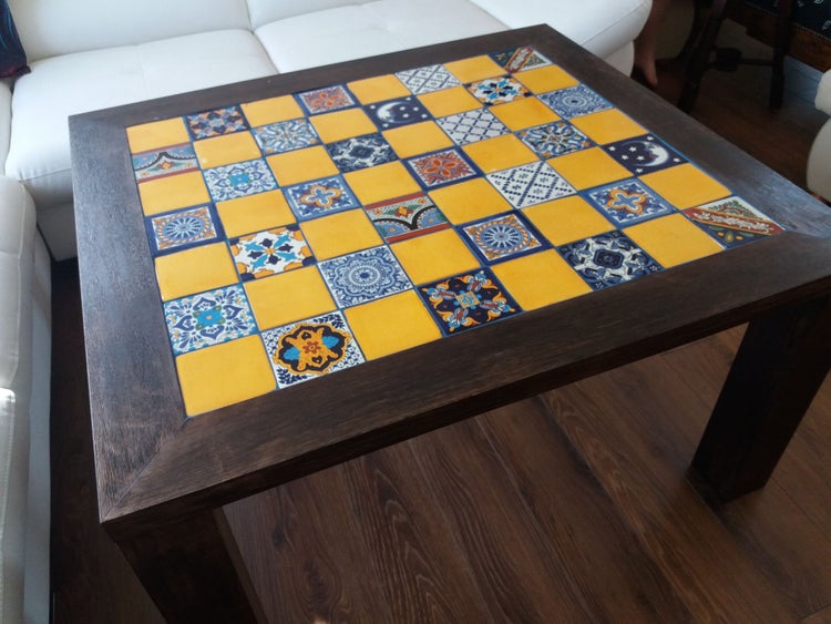 Verschiedene dekorative Fliesen mit unterschiedlichen Mustern