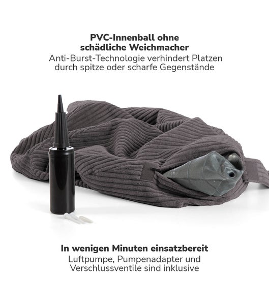 Grauer Sitzsack mit den Maßen 65 mal 65 Zentimeter und einem Gewicht von 1,1 Kilogramm.