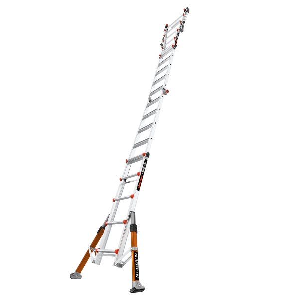 Little Giant Conquest All Terrain Mehrzweckleiter aus Aluminium in ausgefahrener Position.