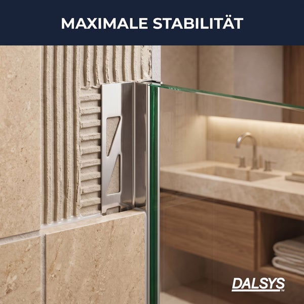Dalsys Glasprofil aus Metall hält eine Glasscheibe an einer gefliesten Wand im Badezimmer, montiert mit Fliesenkleber für Stabilität.