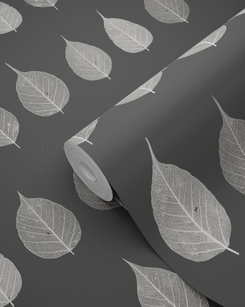Tapetenrolle mit Blattmuster