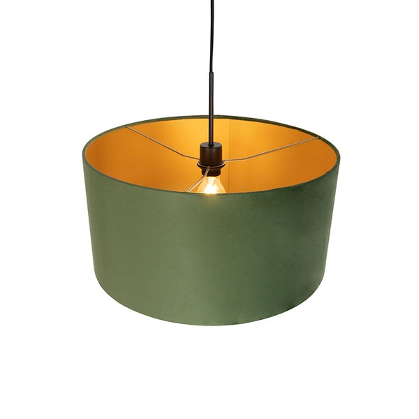 Pendelleuchte mit grünem Samtschirm und goldener Innenseite, inklusive Leuchtmittel.
