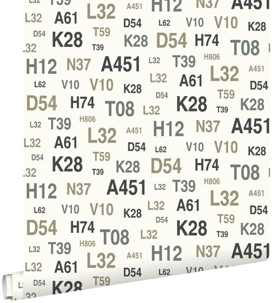 Tapetenrolle mit Muster aus Buchstaben und Zahlen
