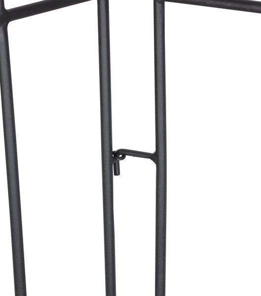 Dekorativer Gartenzaun mit Tor im Außenbereich