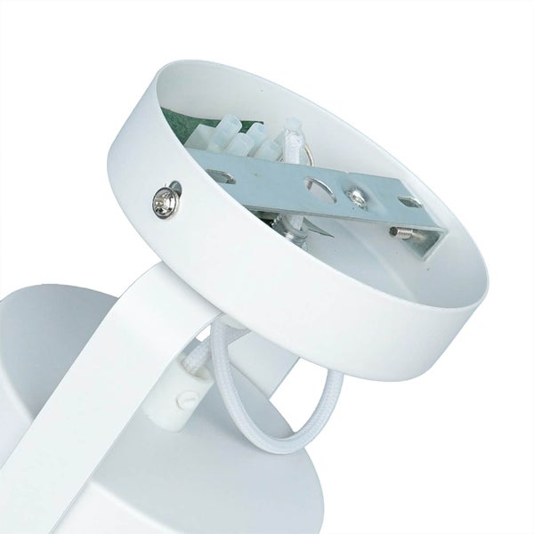 Detailansicht Deckenhalterung einer Leuchte