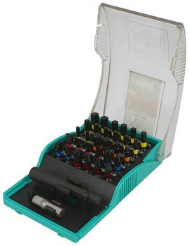 Heller Bit Set mit verschiedenen Schrauberbits und einem Bithalter in einer Kunststoffbox.