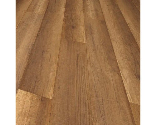 Verlegte Laminatbodenpaneele mit Holzstruktur