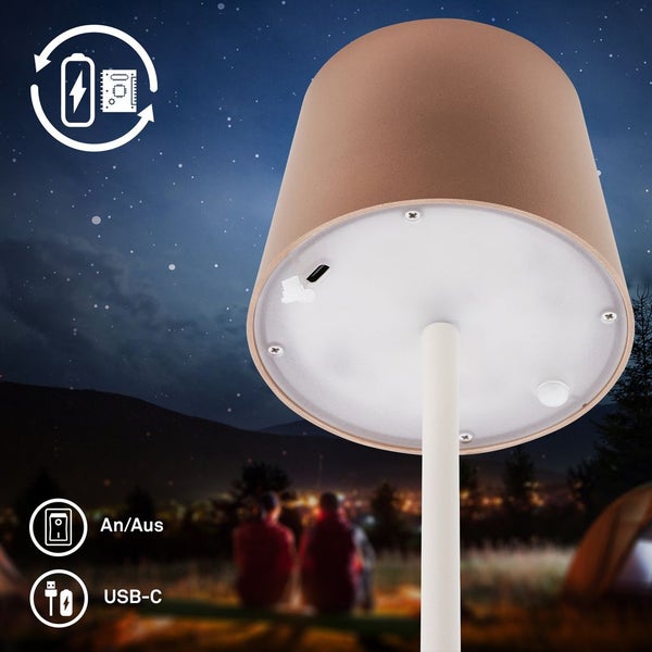 Akku-betriebene Tischleuchte mit USB-C Anschluss vor einer Campingplatzkulisse