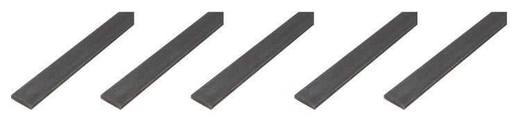 Fünf Flachstahl Stangen aus Metall in gerader Ausführung für den Metallbau