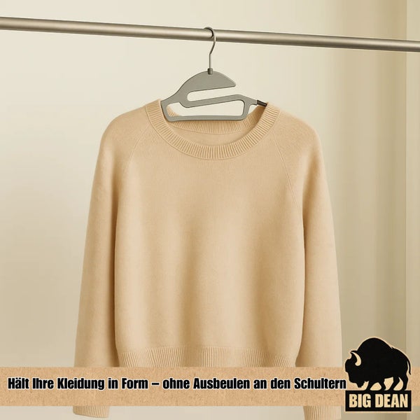 Pullover auf Kleiderbügel