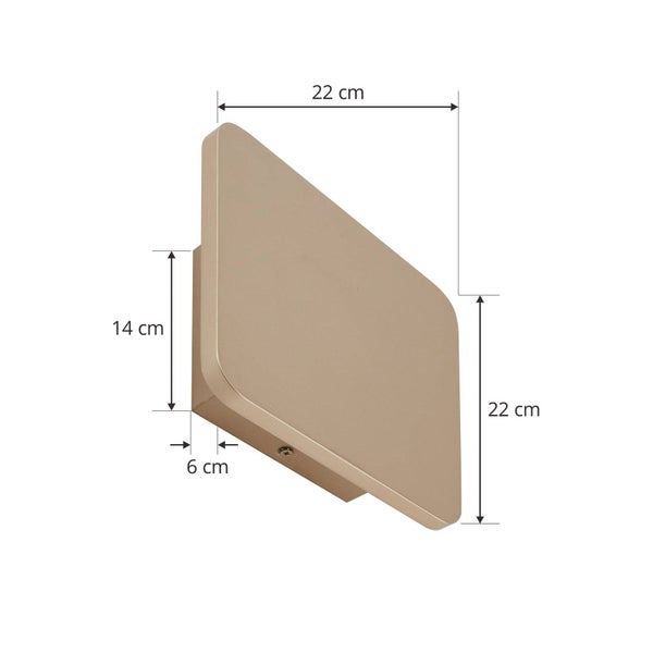 Goldene quadratische Wandleuchte mit abgerundeten Ecken, Maße 22 mal 22 Zentimeter, Tiefe 6 Zentimeter, Wandhalterung 14 Zentimeter.